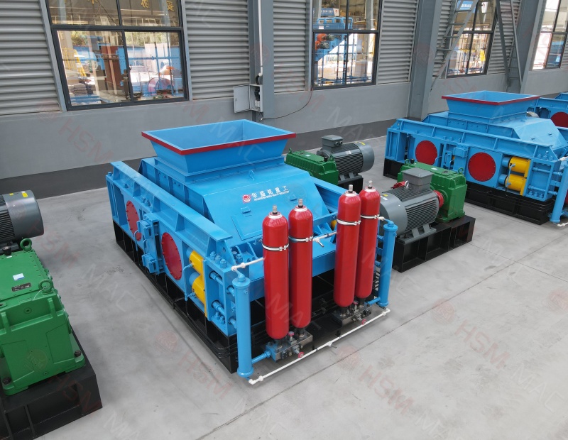 石榴石矿对辊破碎机